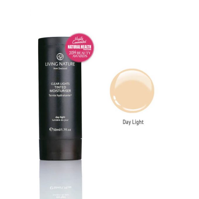 Tinted_Moisturiser_with_NHbadge2014_5fa4d438-c116-4239-94a0-d3777cbf8266_800x800